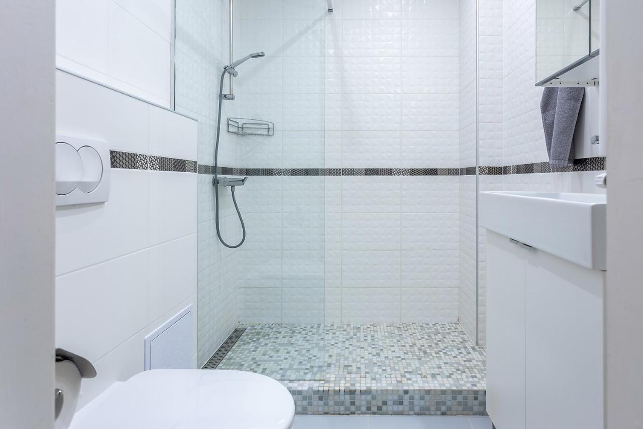 Goldcentral Apartment Akacfa Budapest Esterno foto