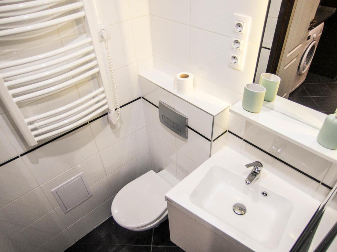Goldcentral Apartment Akacfa Budapest Esterno foto